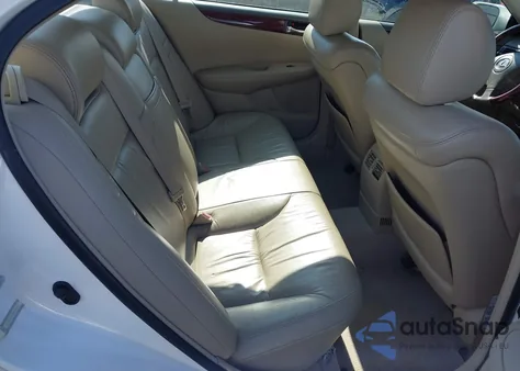 2002 Lexus Es 300 z USA, uszkodzony, nr VIN JTHBF30G820086830